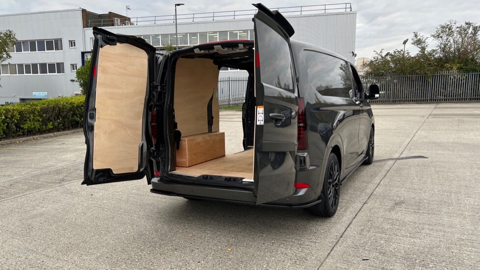 Used Volkswagen Transporter 2025 for sale - 76868457: Photo 81