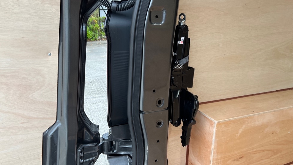 Used Volkswagen Transporter 2025 for sale - 76868457: Photo 87