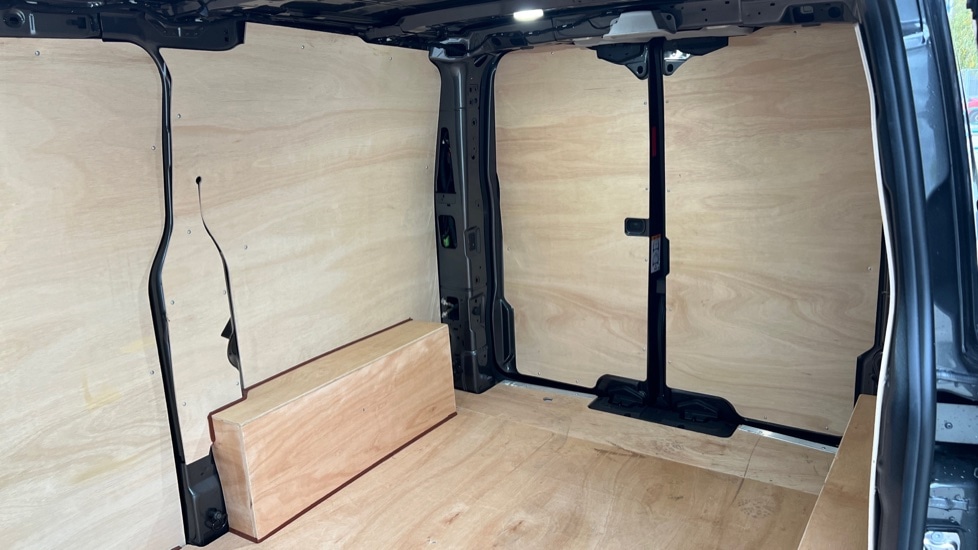 Used Volkswagen Transporter 2025 for sale - 76868457: Photo 9