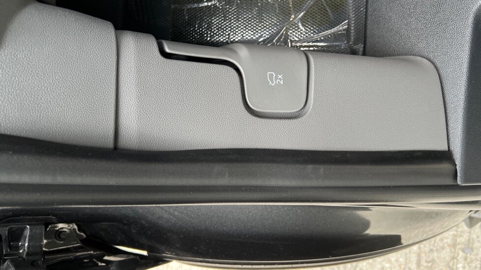 Used Volkswagen Transporter 2025 for sale - 76868457: Photo 90