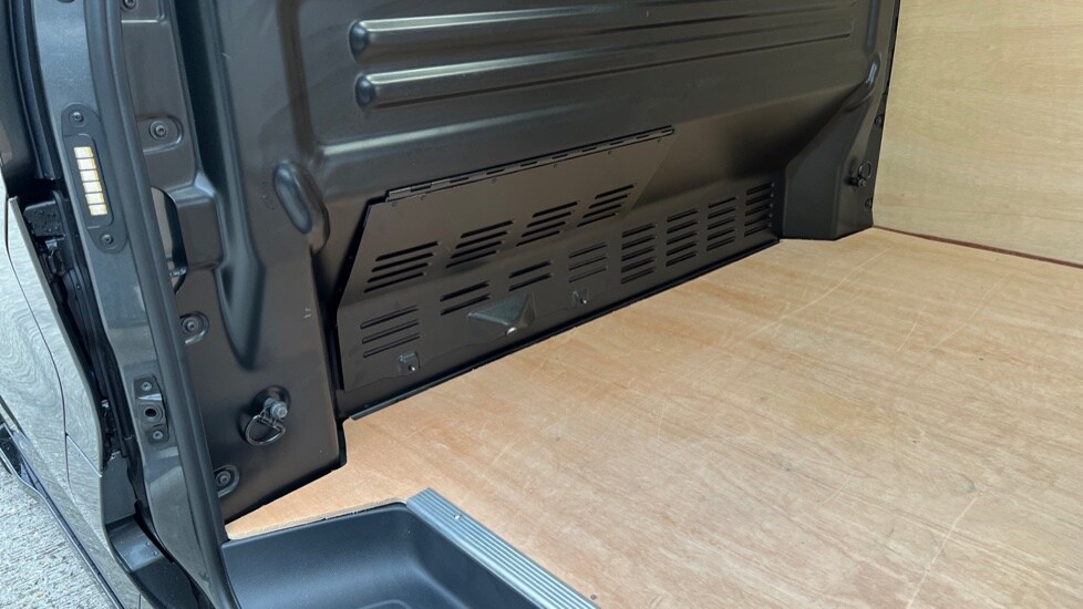 Used Volkswagen Transporter 2025 for sale - 76868457: Photo 93