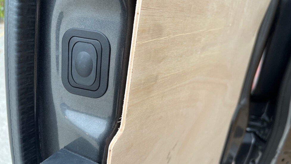 Used Volkswagen Transporter 2025 for sale - 76868457: Photo 97