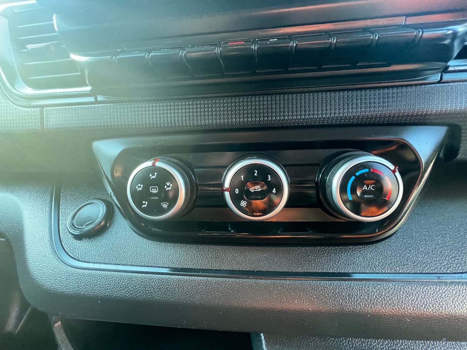 Used Renault Trafic 2022 for sale - 77829601: Photo 2