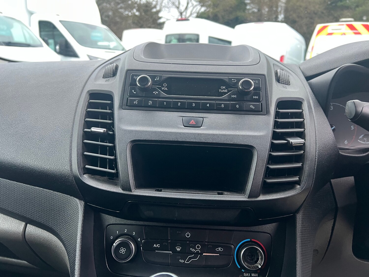 Used Ford Transit Connect 2020 for sale - 77669488: Photo 3