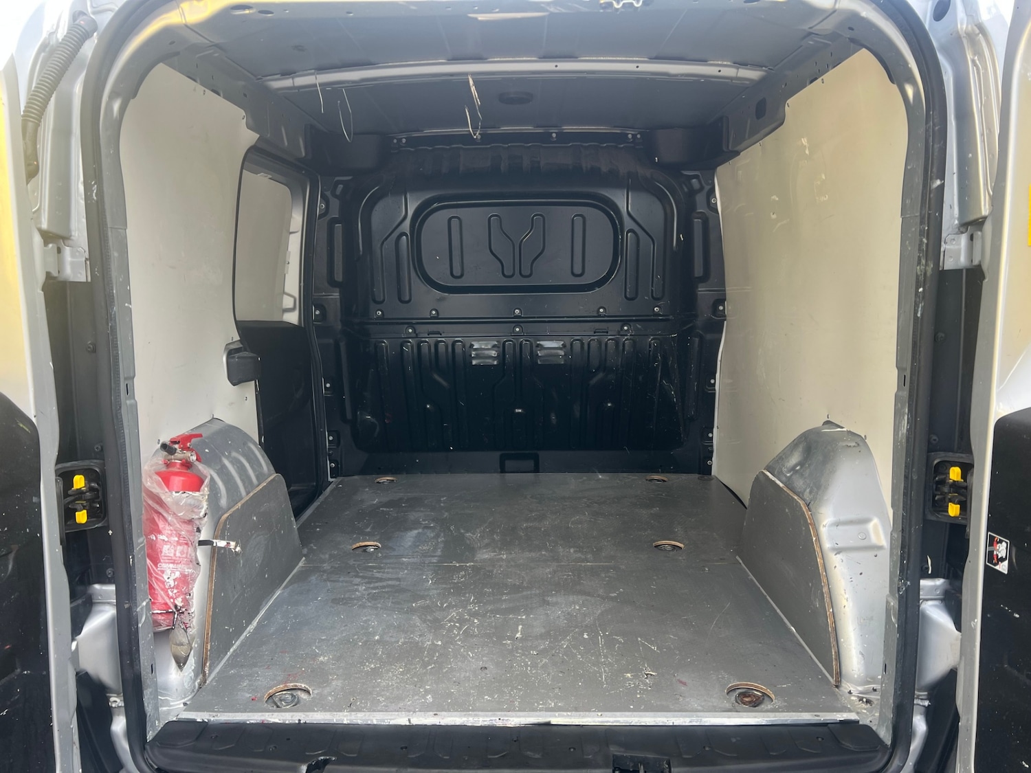 Used Vauxhall Combo 2018 for sale - 76367098: Photo 7