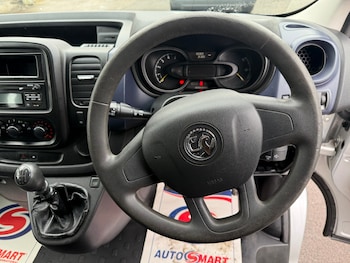 Used Vauxhall Vivaro 2016 for sale - 77282662: Photo