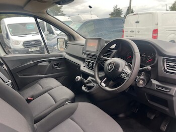 Used Renault Trafic 2022 for sale - 76464790: Photo