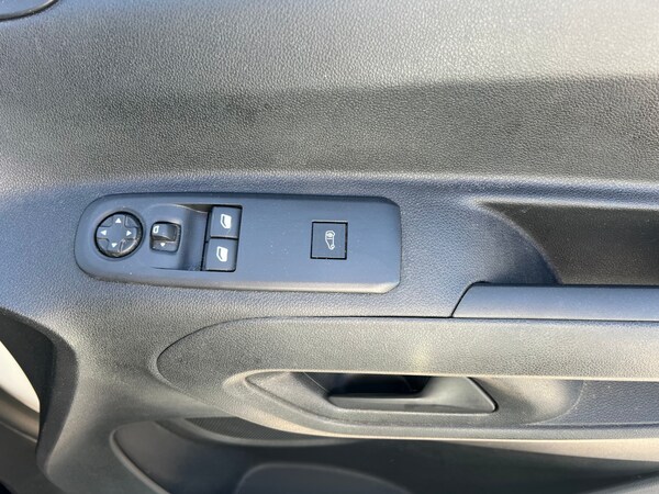 Used Vauxhall Combo 2020 for sale - 76212266: Photo 2