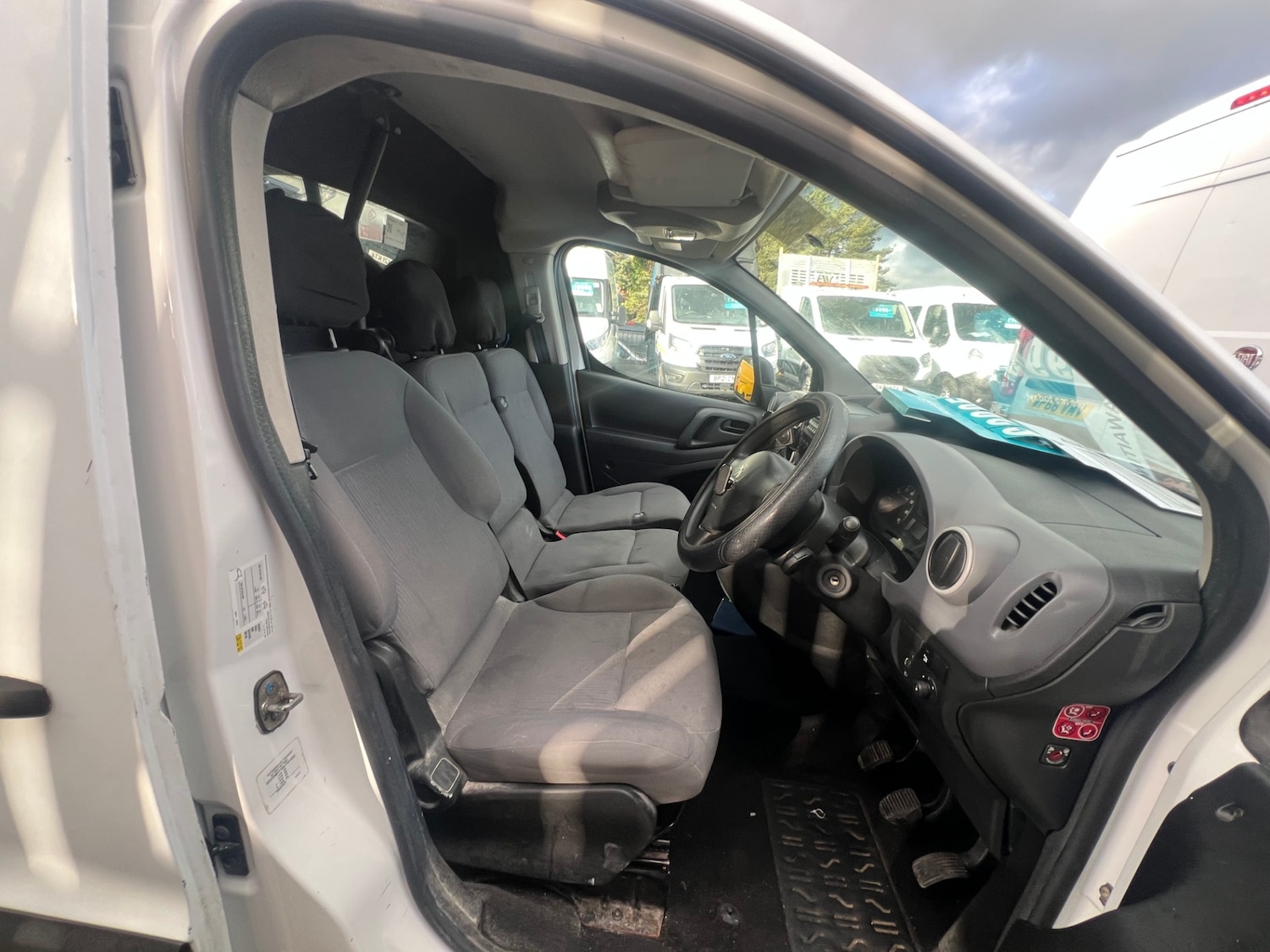 Used Peugeot Partner 2016 for sale - 77061240: Photo 13