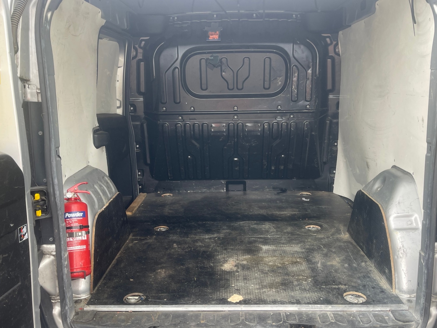 Used Vauxhall Combo 2017 for sale - 78025155: Photo 8