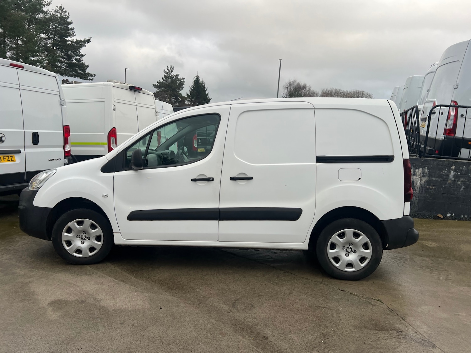 Used Peugeot Partner 2019 for sale - 77555881: Photo 2