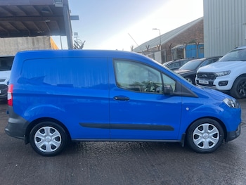 Used Ford Transit Courier 2020 for sale - 78090302: Photo