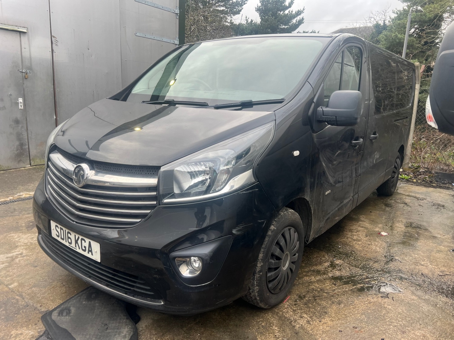 Used Vauxhall Vivaro 2016 for sale - 77902350: Photo 2