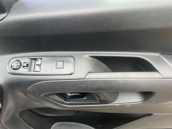 Used Vauxhall Combo 2020 for sale - 76184089: Photo 2