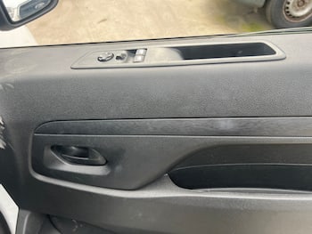 Used Vauxhall Vivaro 2023 for sale - 79862619: Photo