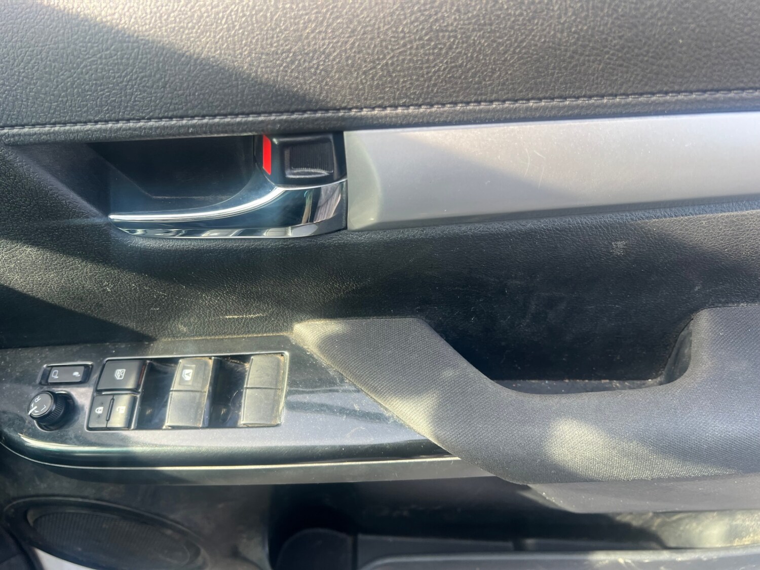 Used Toyota Hilux 2019 for sale - 78090708: Photo 4