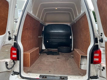 Used Volkswagen Transporter 2019 for sale - 77669477: Photo