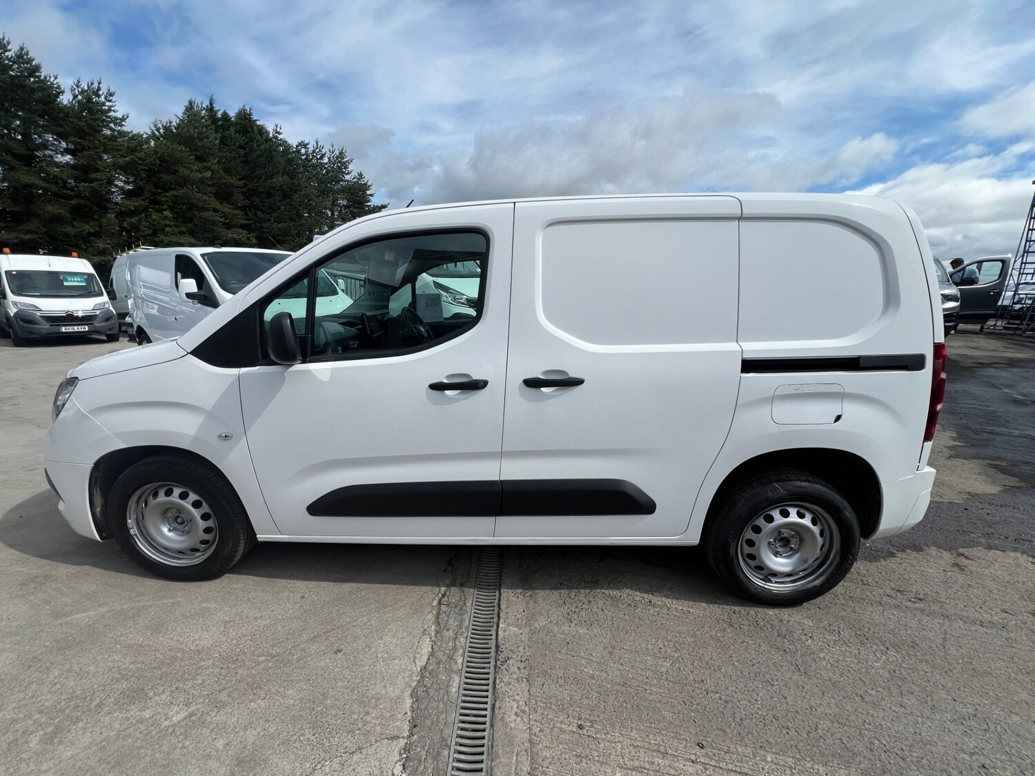 Used Vauxhall Combo 2020 for sale - 76464604: Photo 11