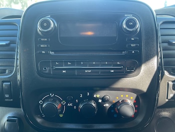 Used Vauxhall Vivaro 2017 for sale - 78485923: Photo