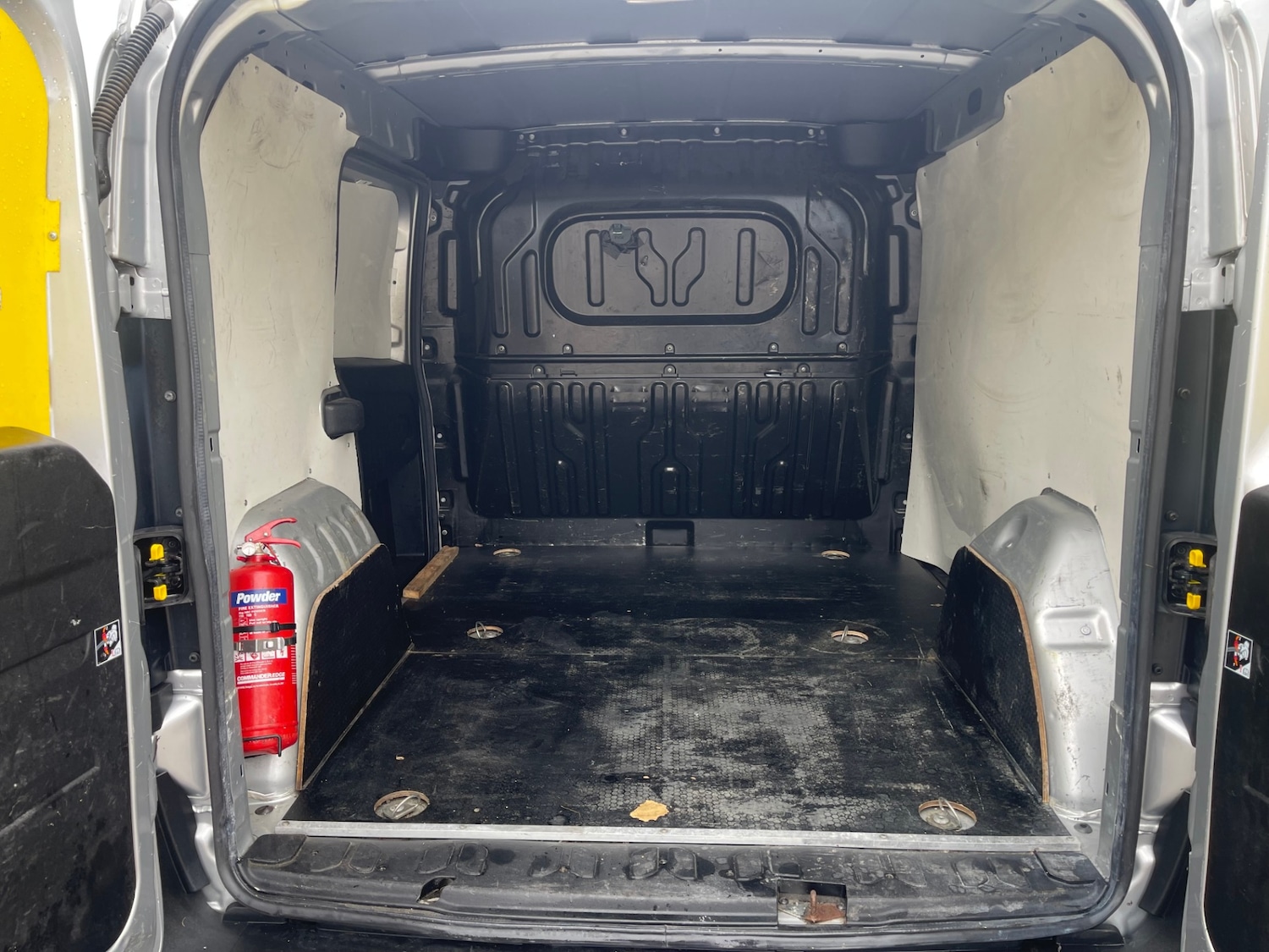 Used Vauxhall Combo 2017 for sale - 78186902: Photo 6