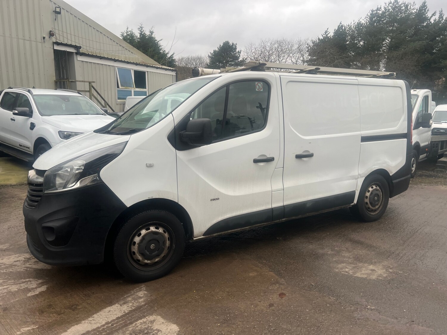 Used Vauxhall Vivaro 2017 for sale - 77555985: Photo 3