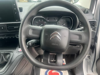 Used Citroen Berlingo 2023 for sale - 79516340: Photo
