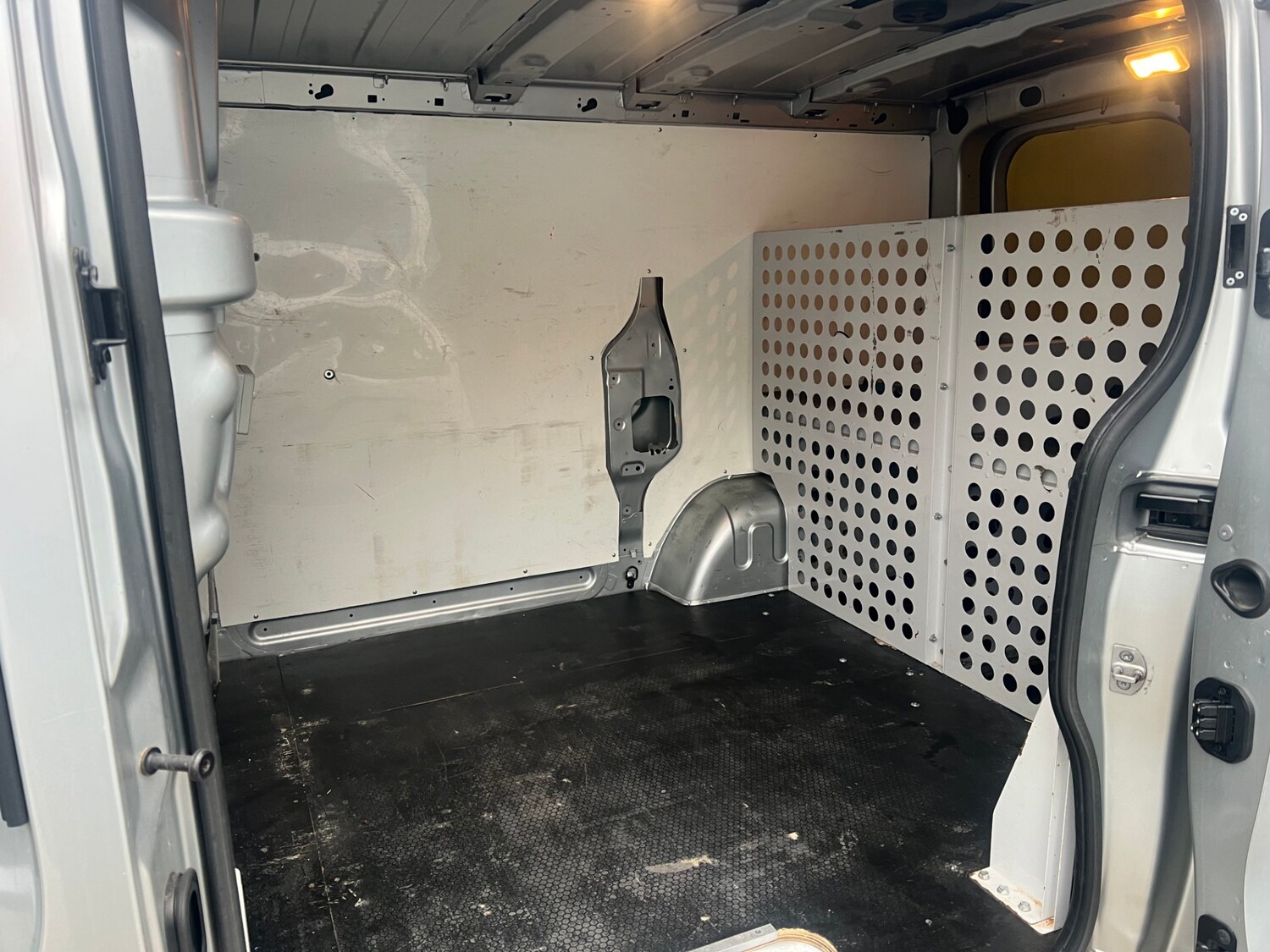 Used Vauxhall Vivaro 2018 for sale - 76387026: Photo 10