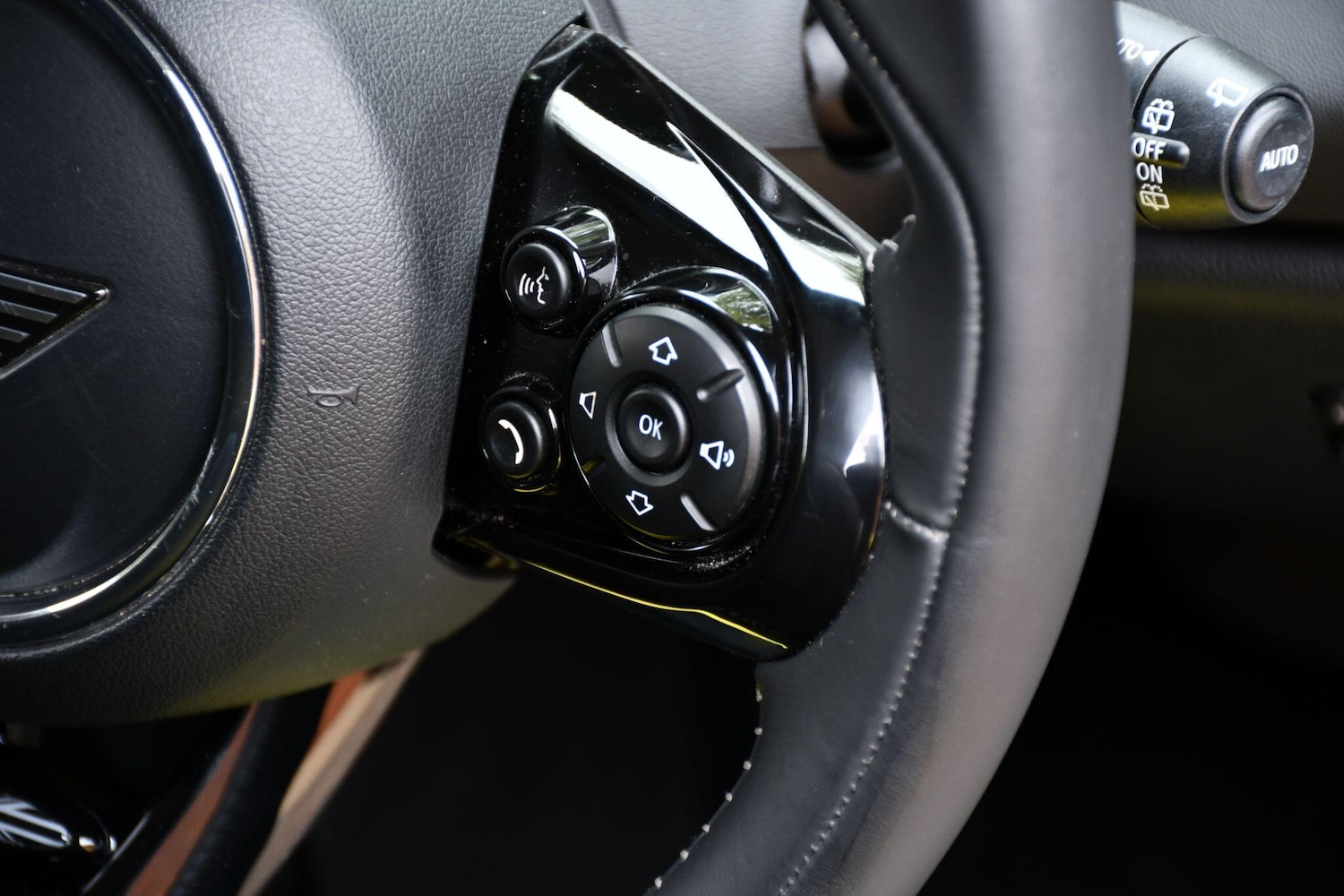 Used MINI Hatch 2019 for sale - 77799381: Photo 14