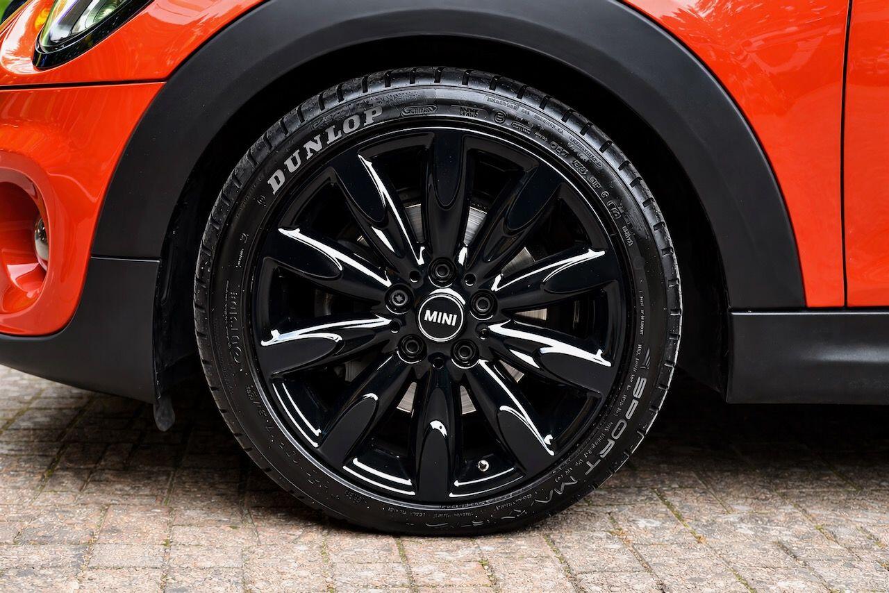 Used MINI Hatch 2019 for sale - 77799381: Photo 3