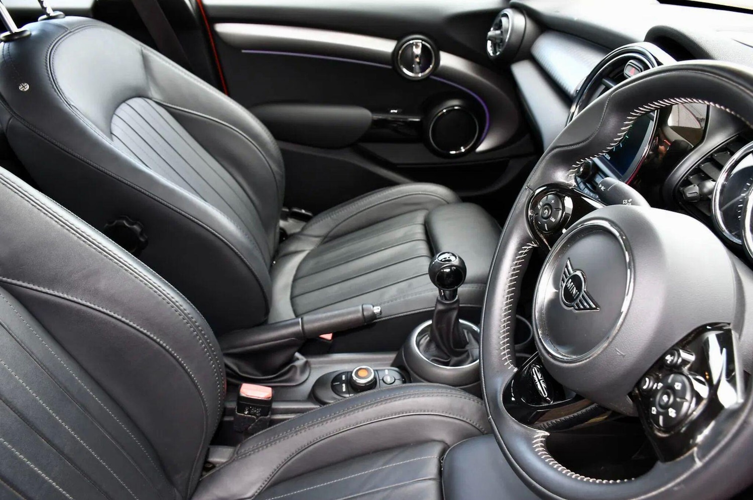 Used MINI Hatch 2019 for sale - 77799381: Photo 9