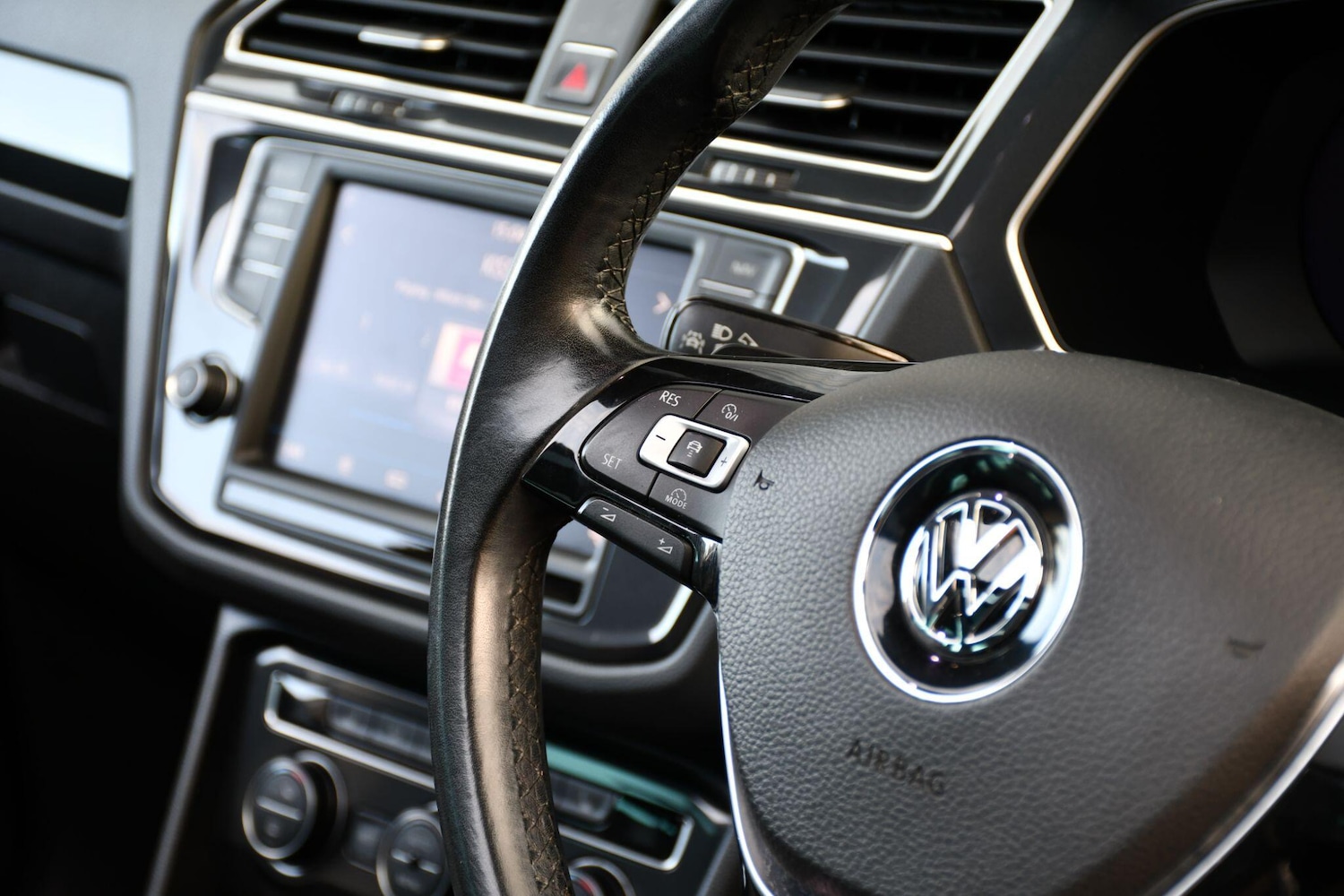 Used Volkswagen Tiguan 2017 for sale - 78086910: Photo 32