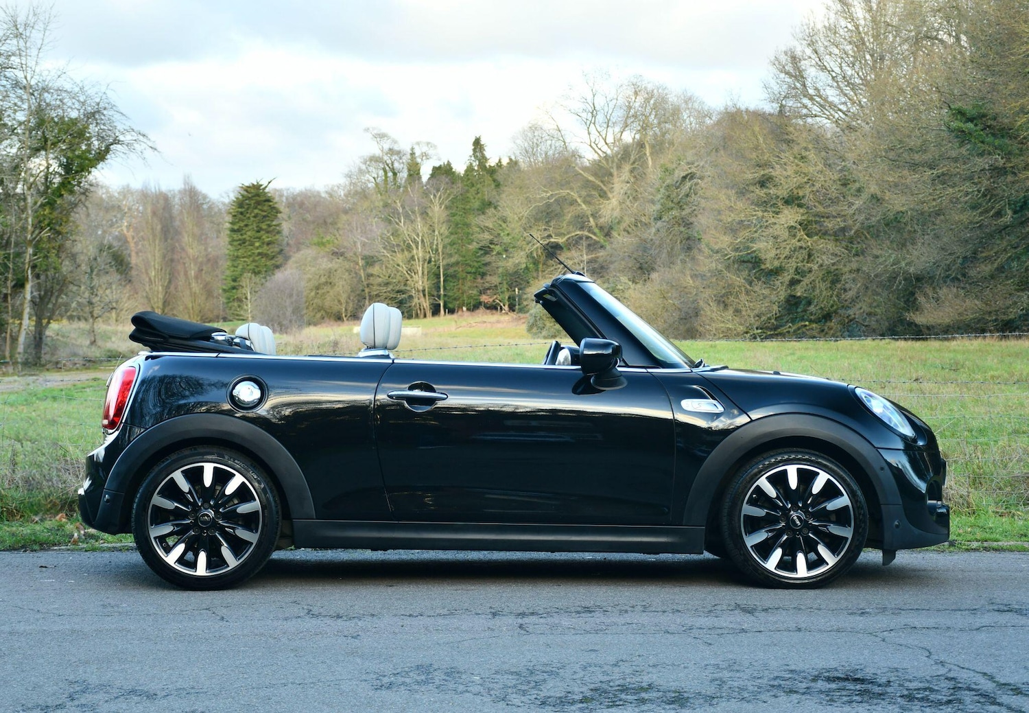 Used MINI Convertible 2019 for sale - 77590046: Photo 17