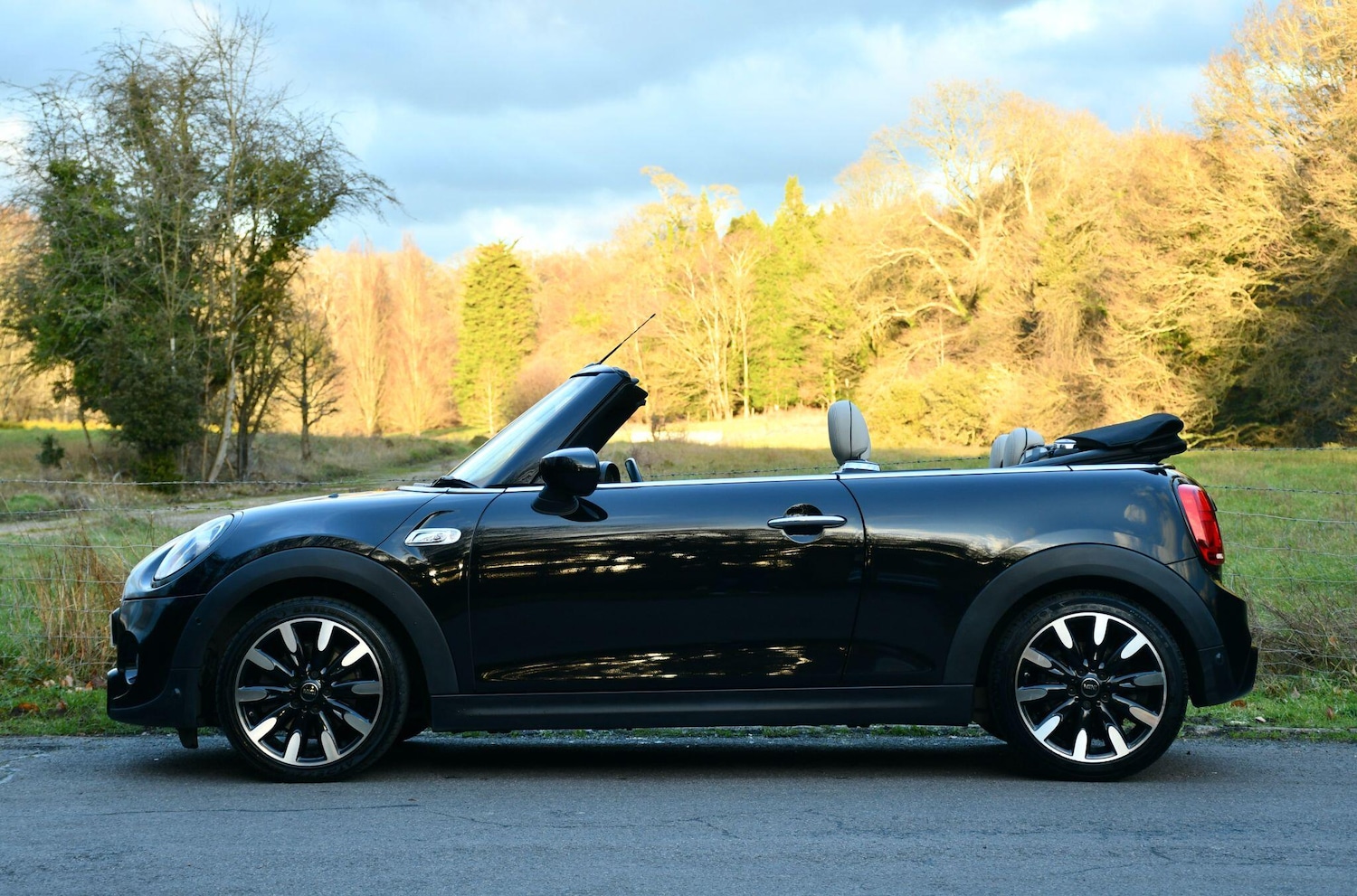 Used MINI Convertible 2019 for sale - 77590046: Photo 18
