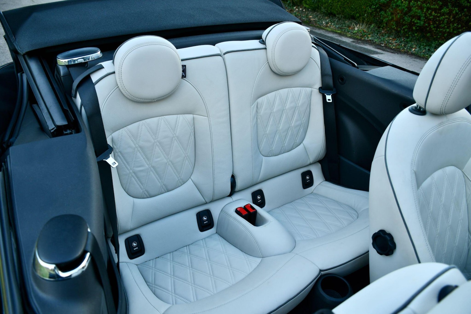 Used MINI Convertible 2019 for sale - 77590046: Photo 23