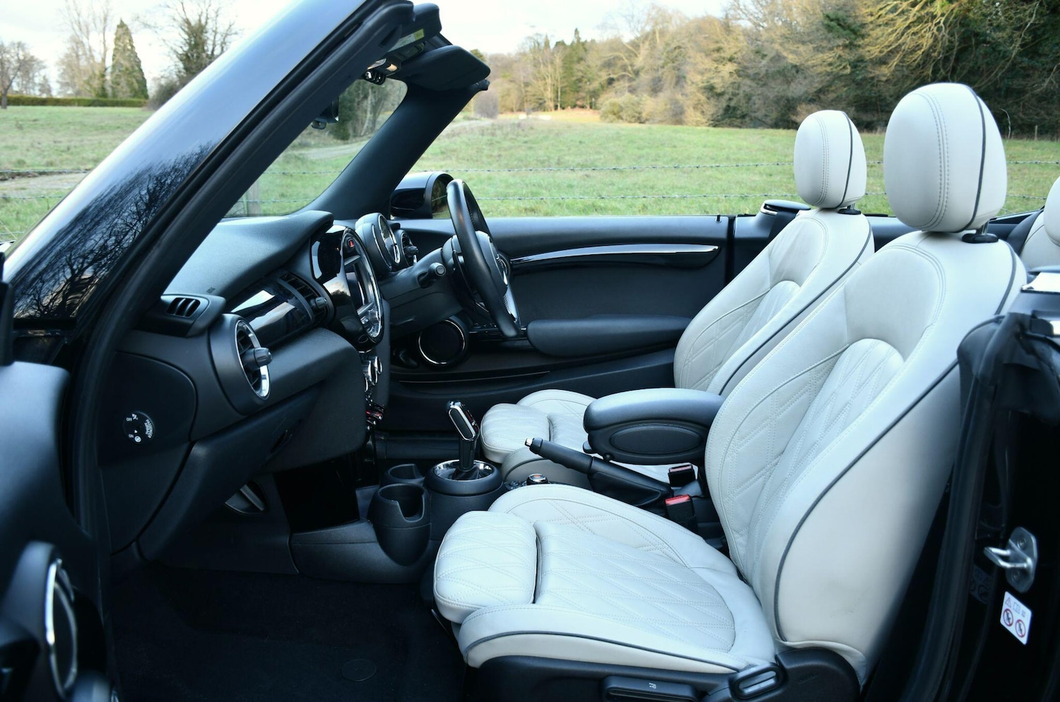 Used MINI Convertible 2019 for sale - 77590046: Photo 28