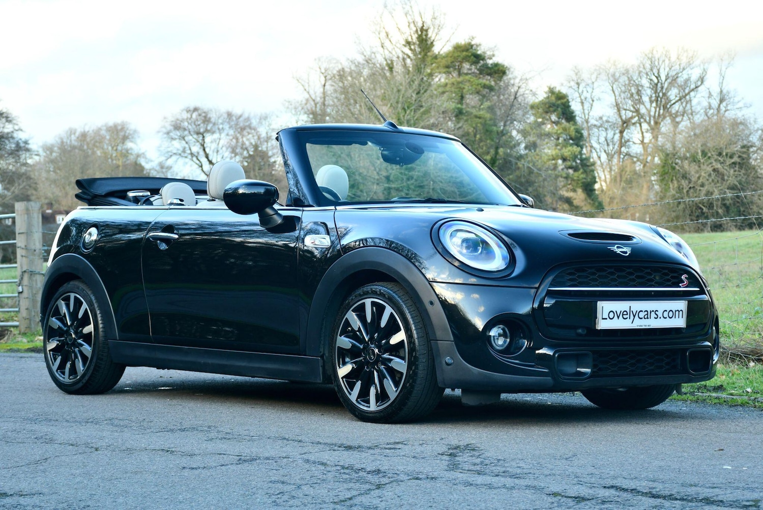 Used MINI Convertible 2019 for sale - 77590046: Photo 8