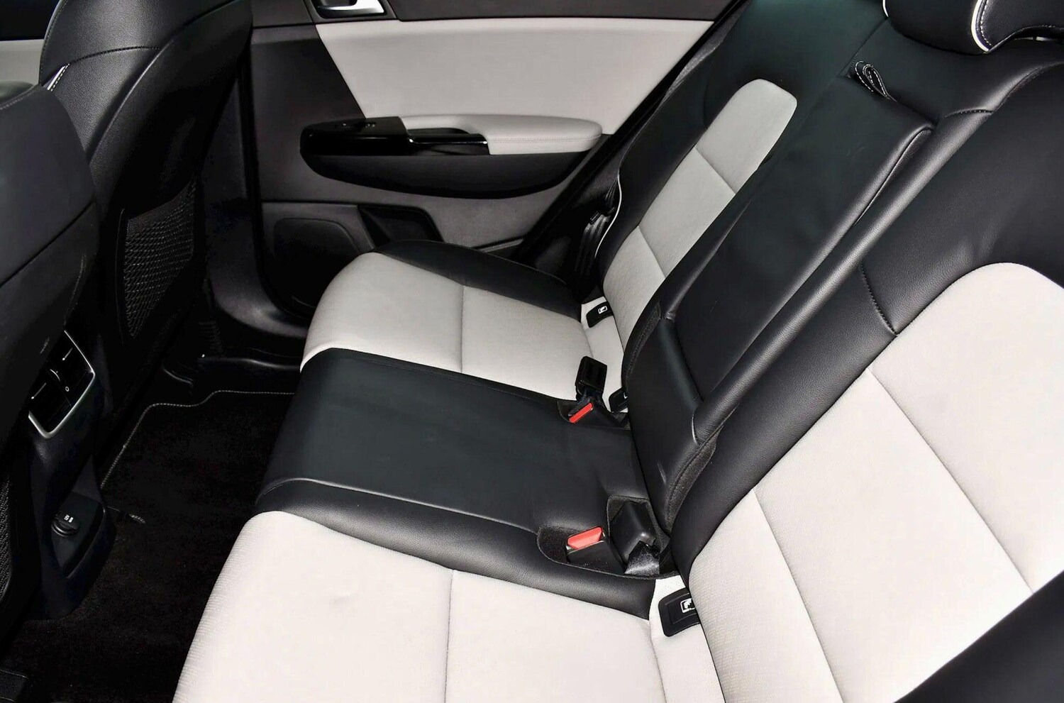 Used Kia Sportage 2017 for sale - 77590052: Photo 44