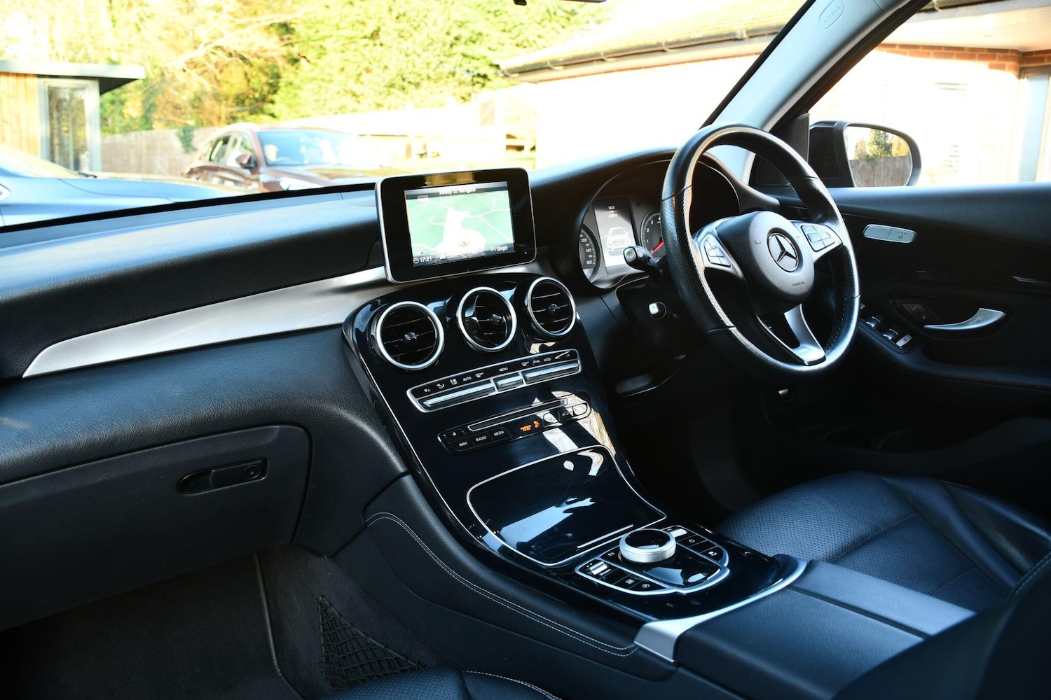 Used Mercedes-Benz GLC 2018 for sale - 77882558: Photo 4