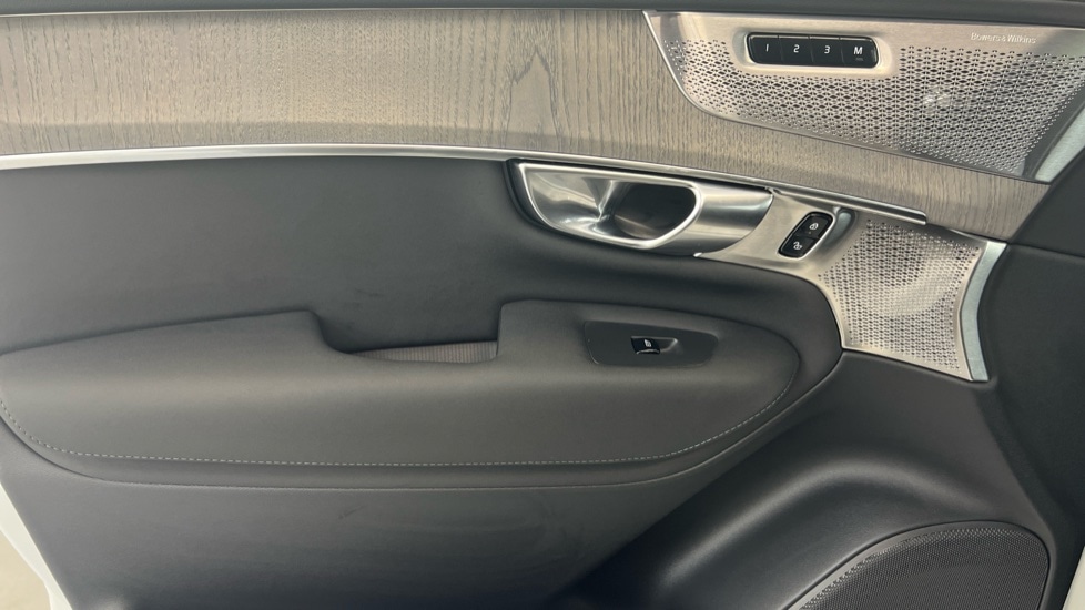 Used Volvo XC90 2025 for sale - 77281139: Photo 40