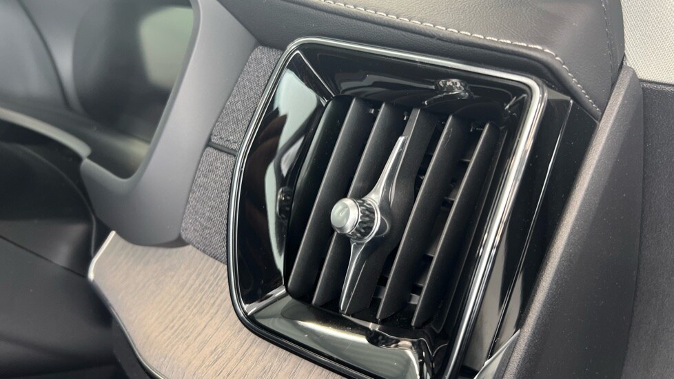 Used Volvo XC90 2025 for sale - 77281139: Photo 64