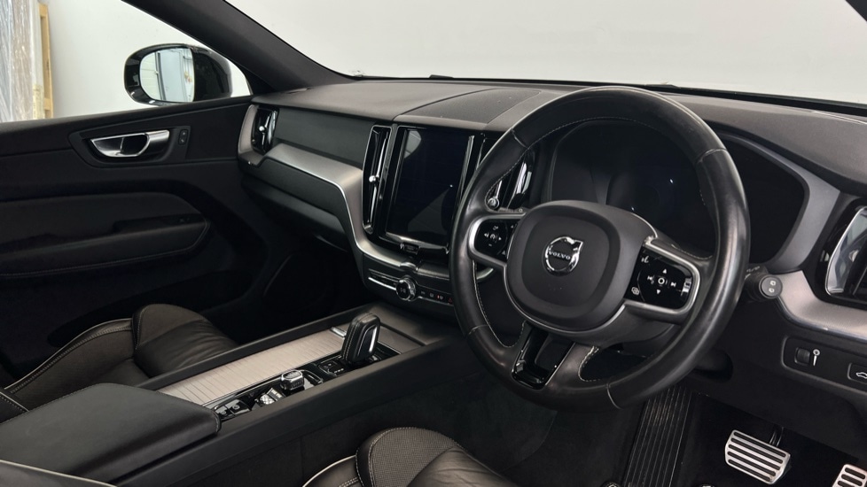 Used Volvo XC60 2021 for sale - 77627486: Photo 4