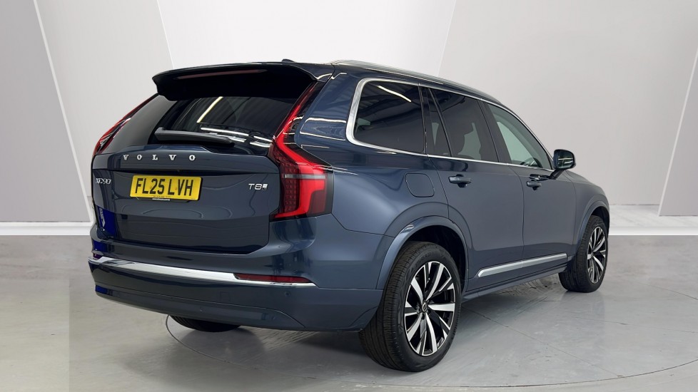 Used Volvo XC90 2025 for sale - 76888829: Photo 2