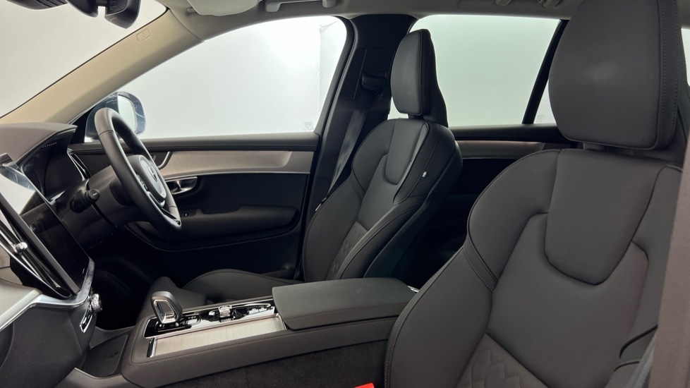Used Volvo XC90 2025 for sale - 76888829: Photo 36