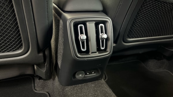 Used Volvo XC40 2022 for sale - 76208717: Photo 15