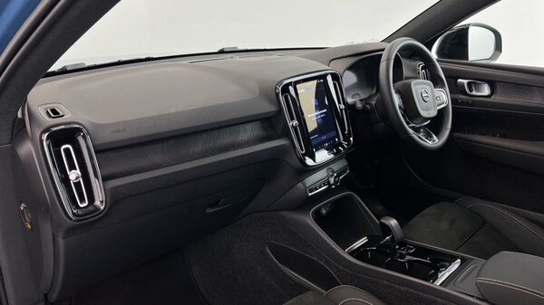 Used Volvo XC40 2022 for sale - 76208717: Photo 37
