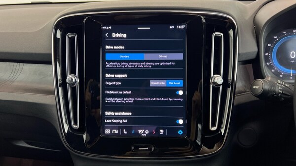 Used Volvo XC40 2022 for sale - 76208717: Photo 43