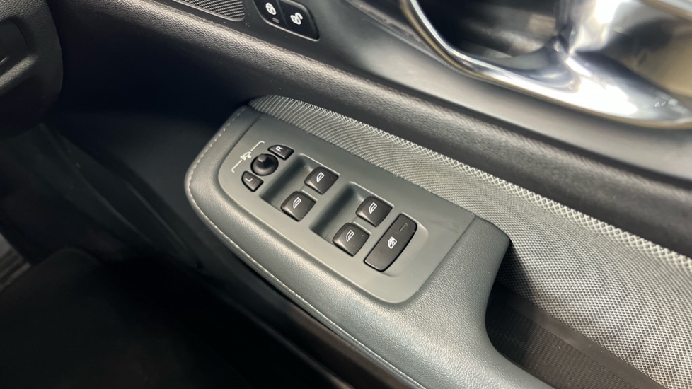 Used Volvo S60 2021 for sale - 77771178: Photo 23