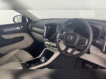 Used Volvo XC40 2023 for sale - 77893910: Photo