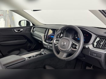 Used Volvo XC60 2023 for sale - 79021052: Photo
