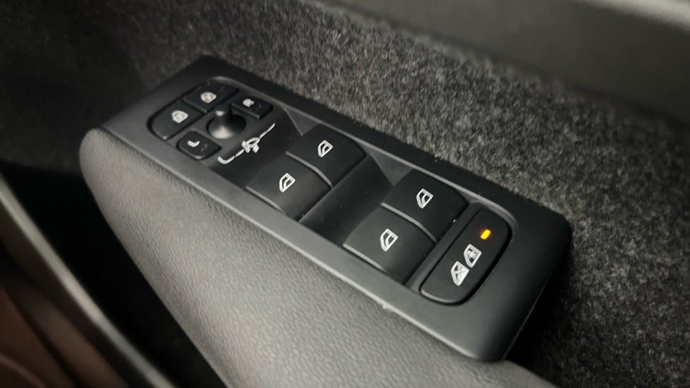 Used Volvo XC40 2022 for sale - 77634618: Photo 24